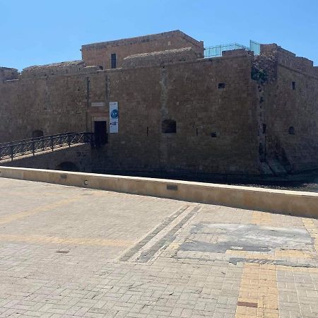 Beachside Apartment In Kato Paphos Lighthouse 81 Luaran gambar