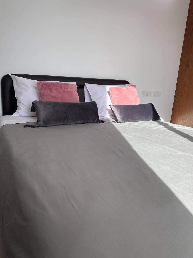 Beachside Apartment In Kato Paphos Lighthouse 81 Luaran gambar