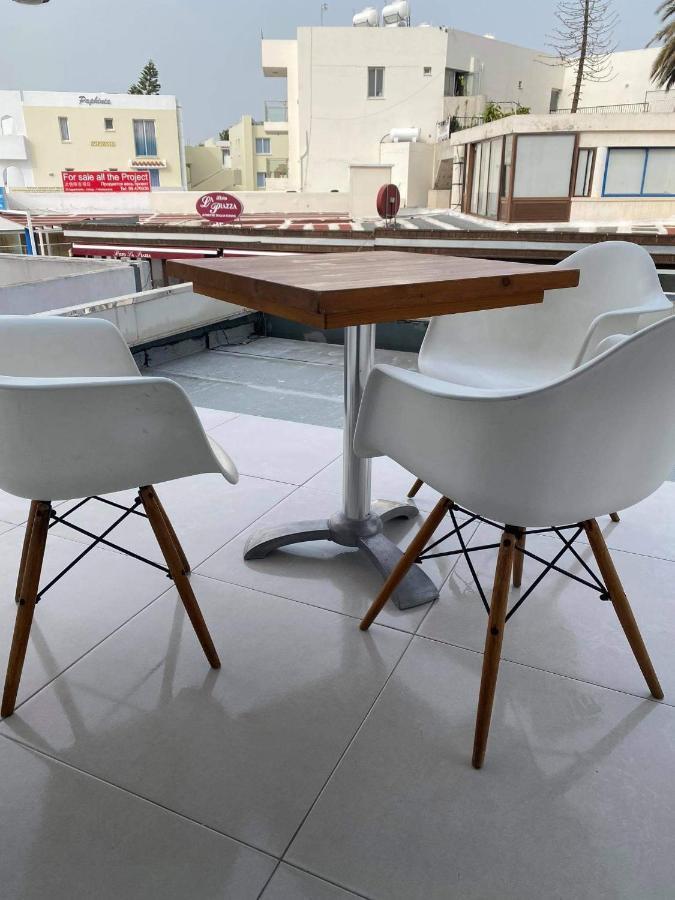 Beachside Apartment In Kato Paphos Lighthouse 81 Luaran gambar