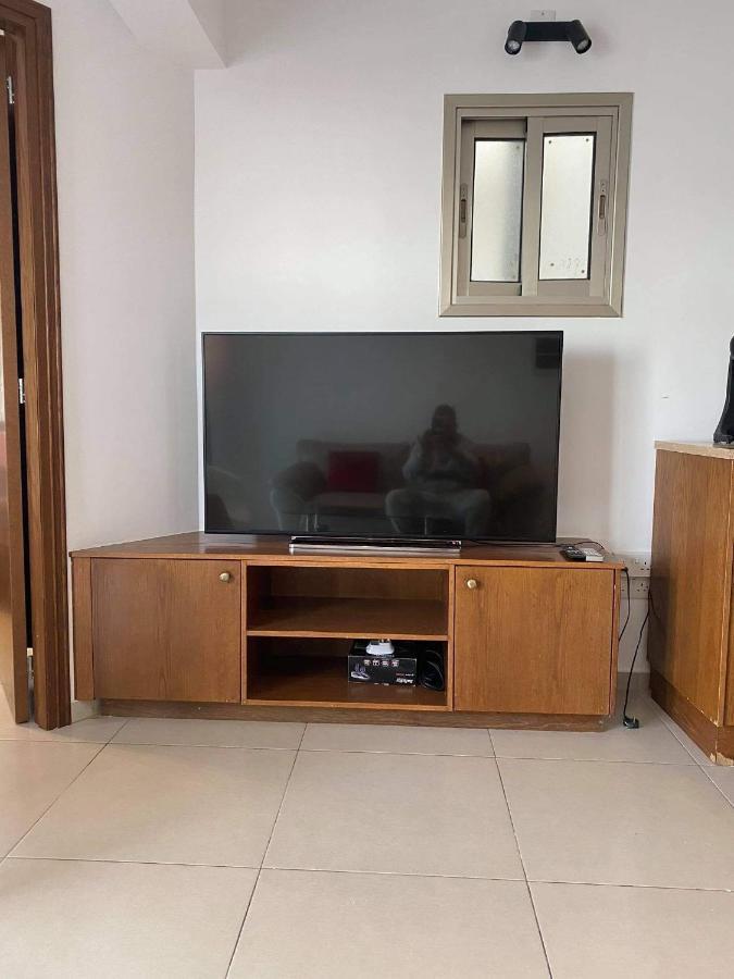 Beachside Apartment In Kato Paphos Lighthouse 81 Luaran gambar