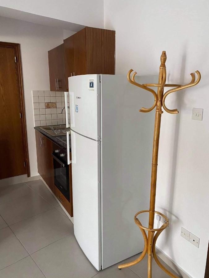 Beachside Apartment In Kato Paphos Lighthouse 81 Luaran gambar