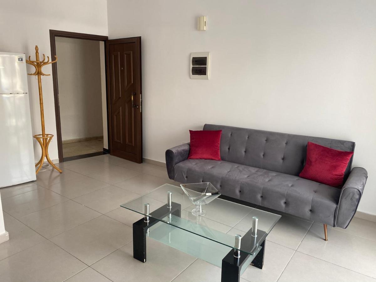 Beachside Apartment In Kato Paphos Lighthouse 81 Luaran gambar